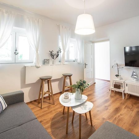Apartment Near Old Town, Free Parking & Huge Garden Dubrovnik Exterior photo