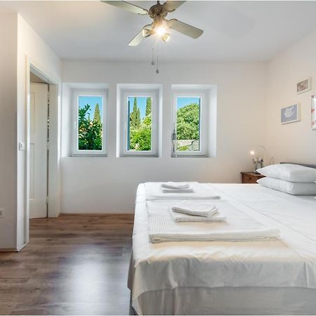 Apartment Near Old Town, Free Parking & Huge Garden Dubrovnik Exterior photo