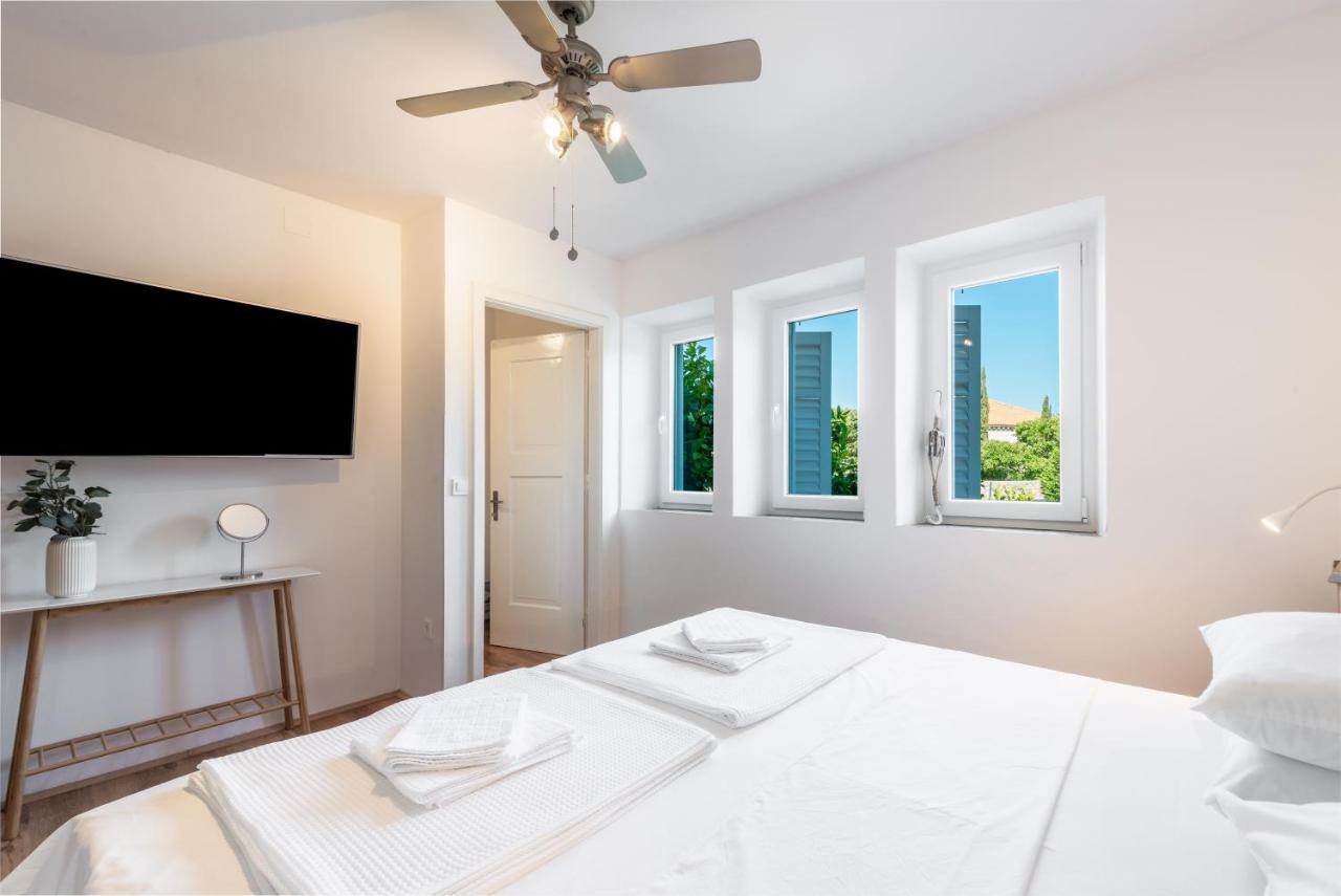 Apartment Near Old Town, Free Parking & Huge Garden Dubrovnik Exterior photo